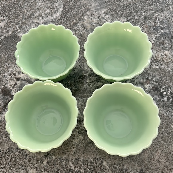 Pioneer Woman Jadeite bowl - Picture 2 of 6